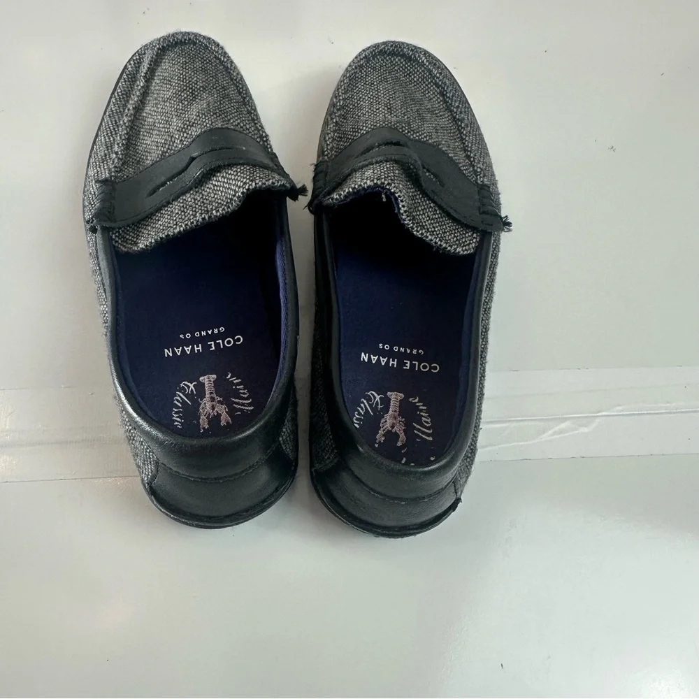 Cole Haan Men’s Penny Loafers Textured Gray · Black LeatherClassic Smart Casual